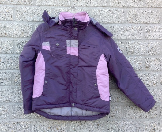 [4384001-128] Outdoorjas Maxi Junior (128)