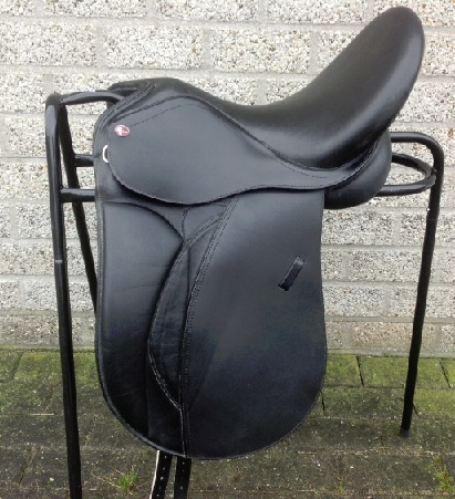 Dressuurzadel Redbud (82GL)