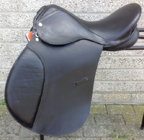 Veelzijdigheidszadel Harry's Horse (146GL)