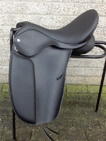 Dressuurzadel Thorowgood (141GL)