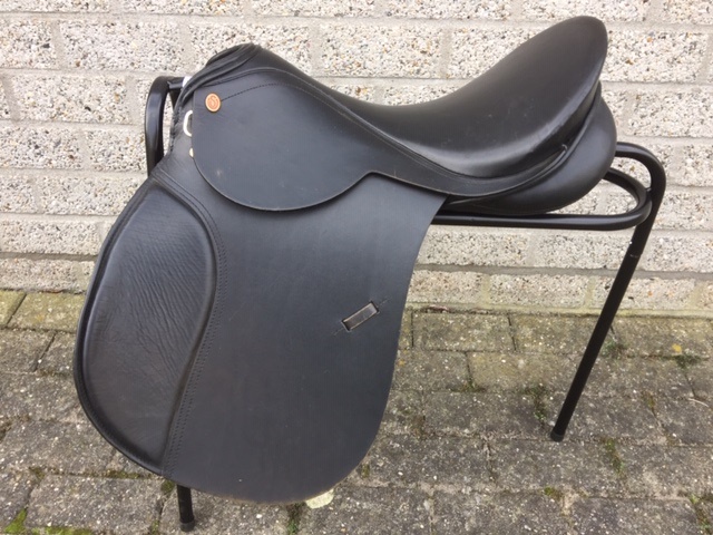 Veelzijdigheidszadel Sorrano (77GL)