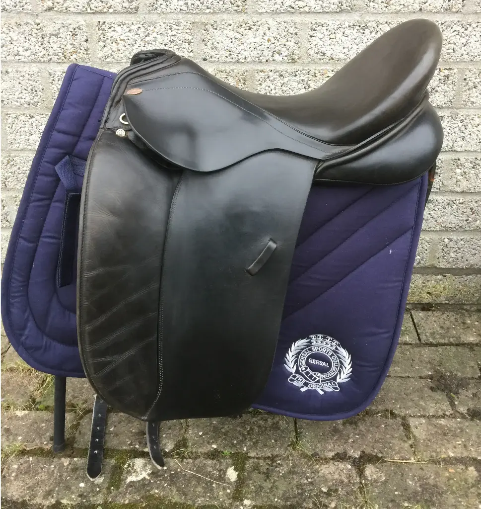 Dressuurzadel Kentaur (246)